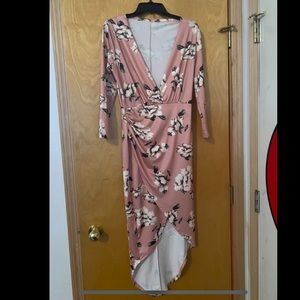 Pink floral dress size large but fits like a medium